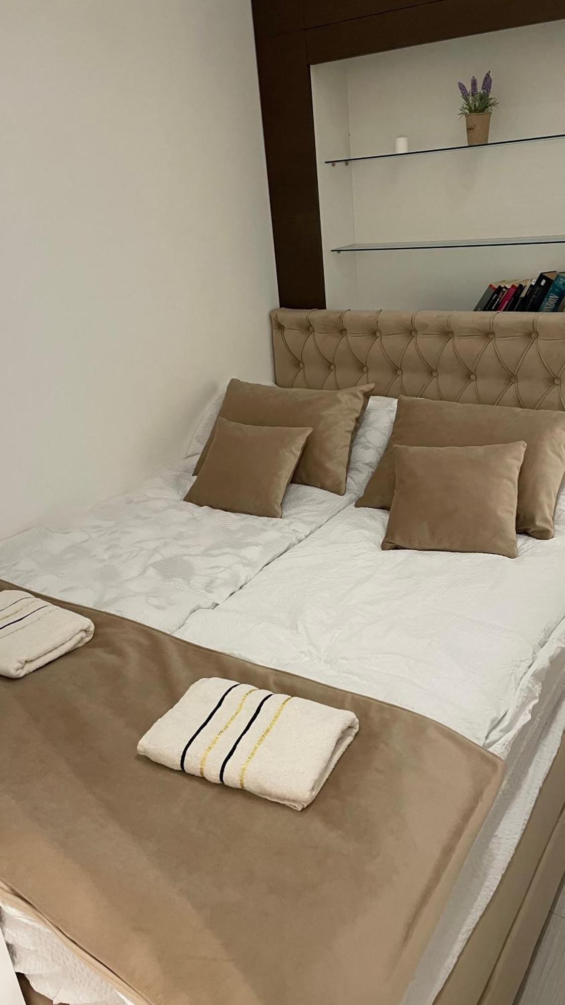 Tim Apartment Sarajevo With Private Parking Kültér fotó