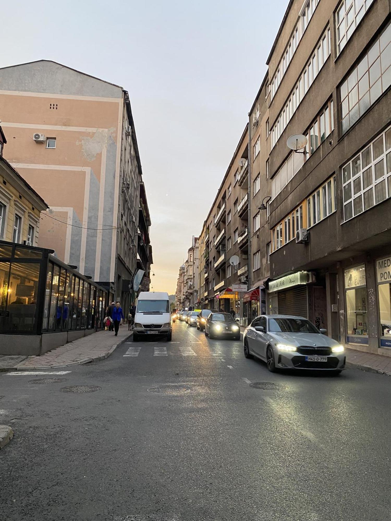 Tim Apartment Sarajevo With Private Parking Kültér fotó